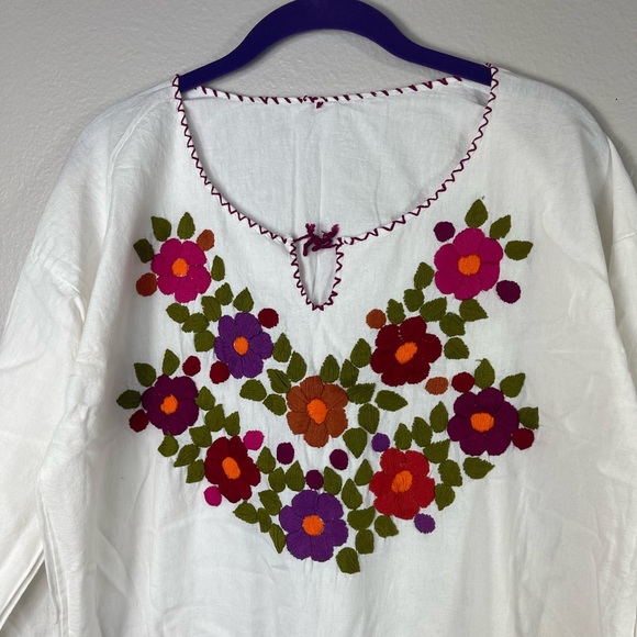 Hand stitched Mexican Floral White 3/4 Sleeve Blouse Medium - Picture 2 of 5